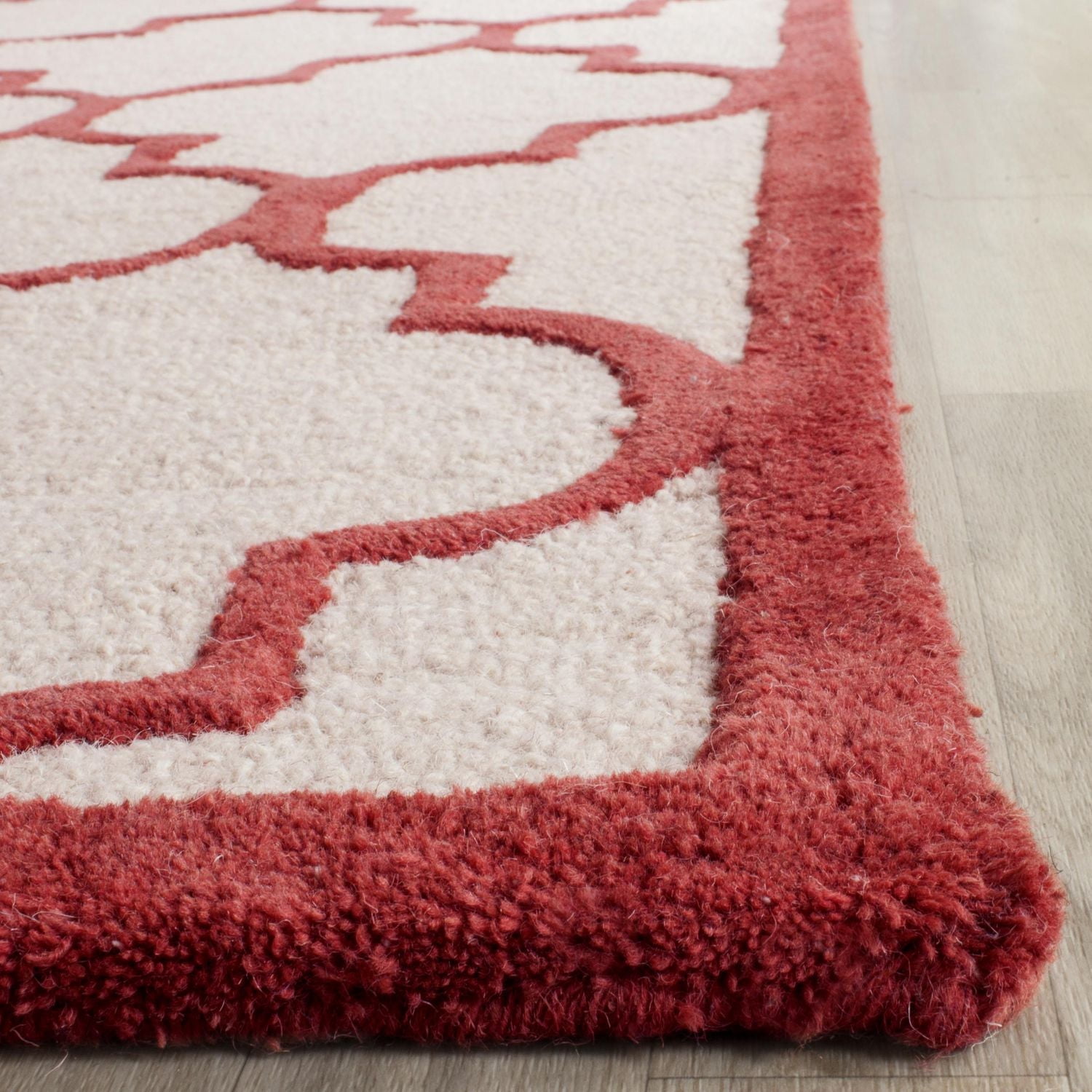 Safavieh Cambridge Kevin Geometric Area Rug