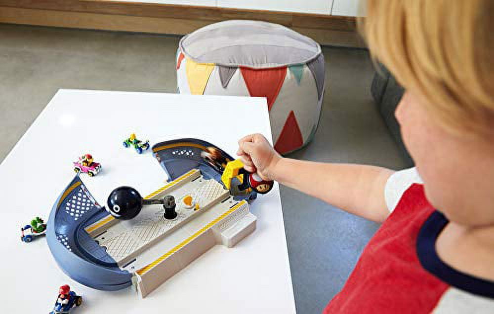 Hot Wheels Mario Kart Chain Chomp Track Set with Mario Kart Vehicles
