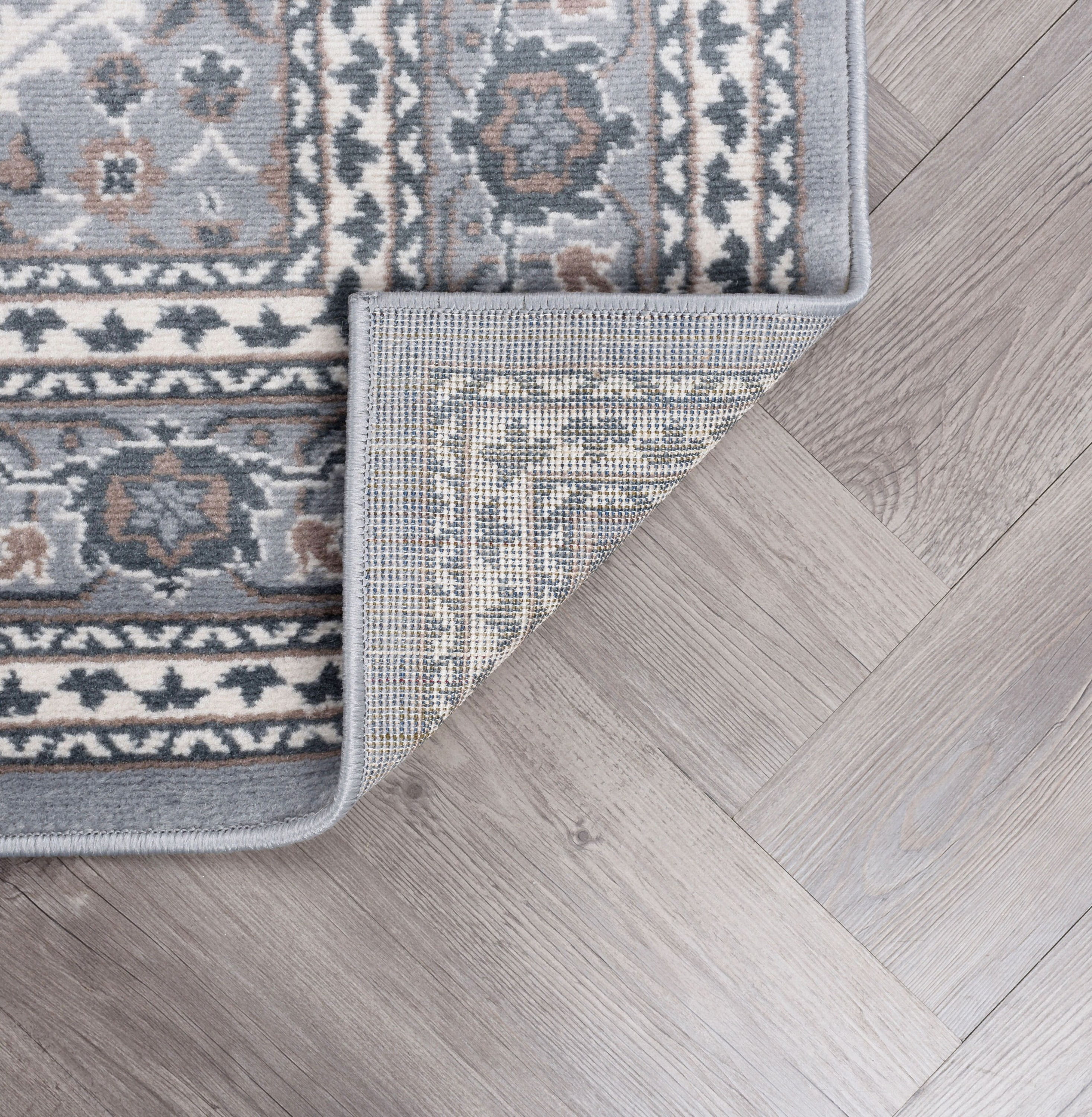 Madison Traditional 9' x 12' Gray and Cream Polypropylene Indoor Area Rug