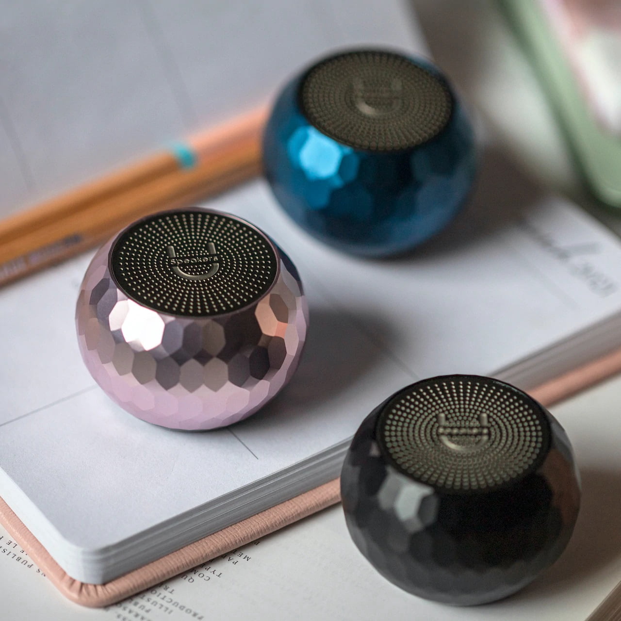 Fashionit U Speakers Mini Glam Portable Wireless Bluetooth Speaker with Magnetic Base, Mic & Selfie Remote Control – Ideal for Active Lifestyle, Travel, Home, & Office – Glam Black