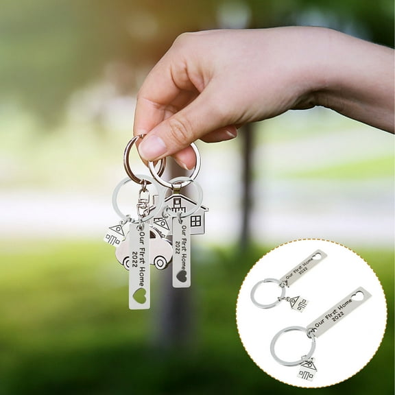 HONMEET 1 Set Housewarming Keychain Metal House Keychain Silver for First-time Homeowners