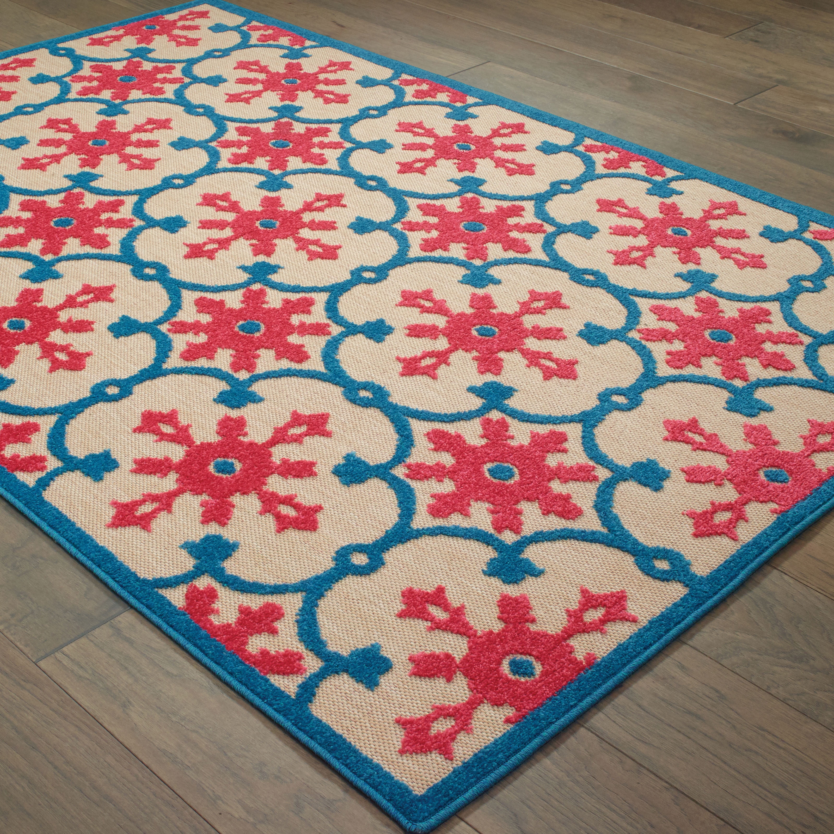 Avalon Home Catalina Intricate Lattice Indoor/Outdoor Mixed Pile Area Rug
