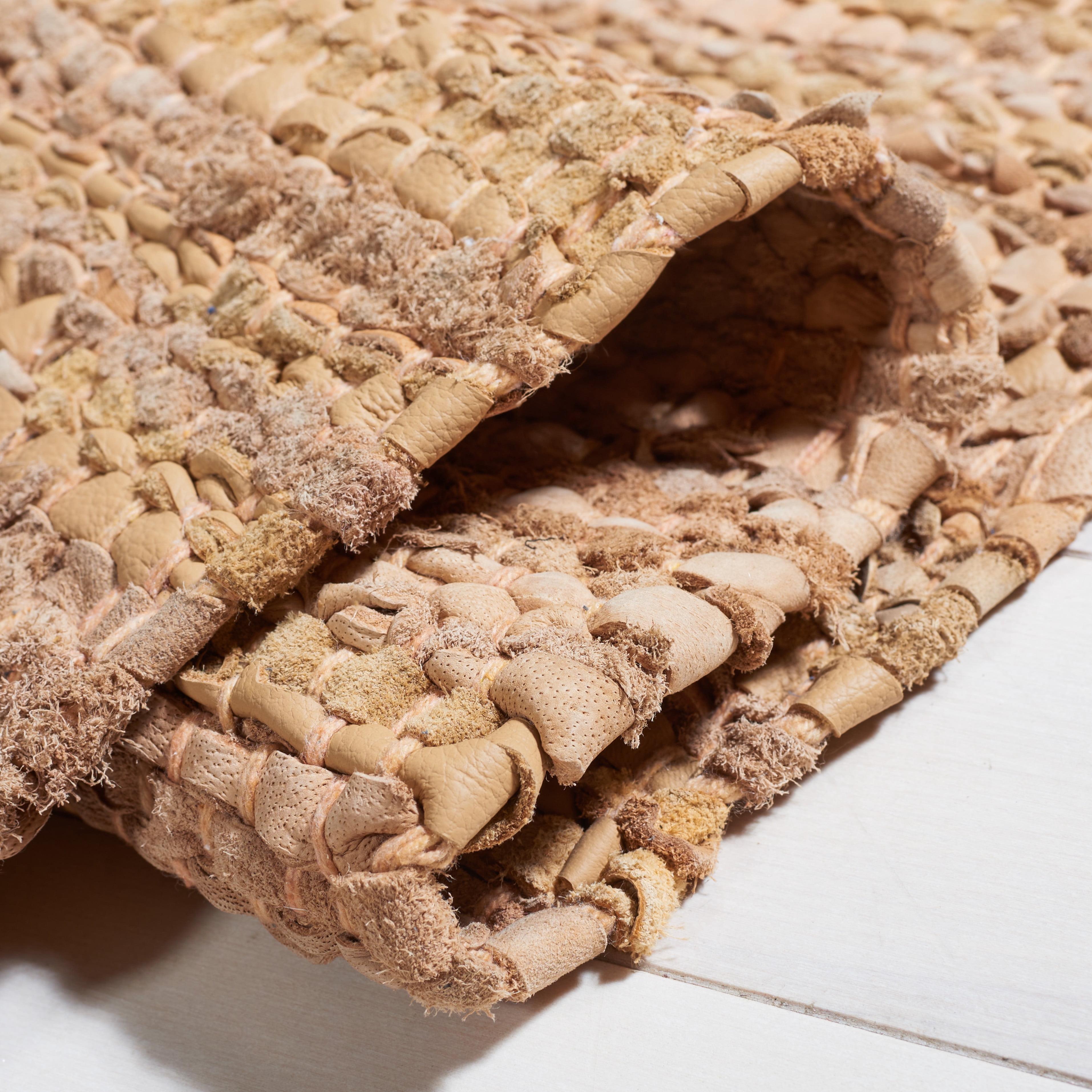 SAFAVIEH Vintage Leather Christal Solid Runner Rug, Light Gold, 2'3" x 9'