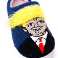 thumbnail image 4 of Pantuflas Con Punta Cerrada Trump Felpa Cómodas Y Creativas para Hombres Mujeres, 4 of 9