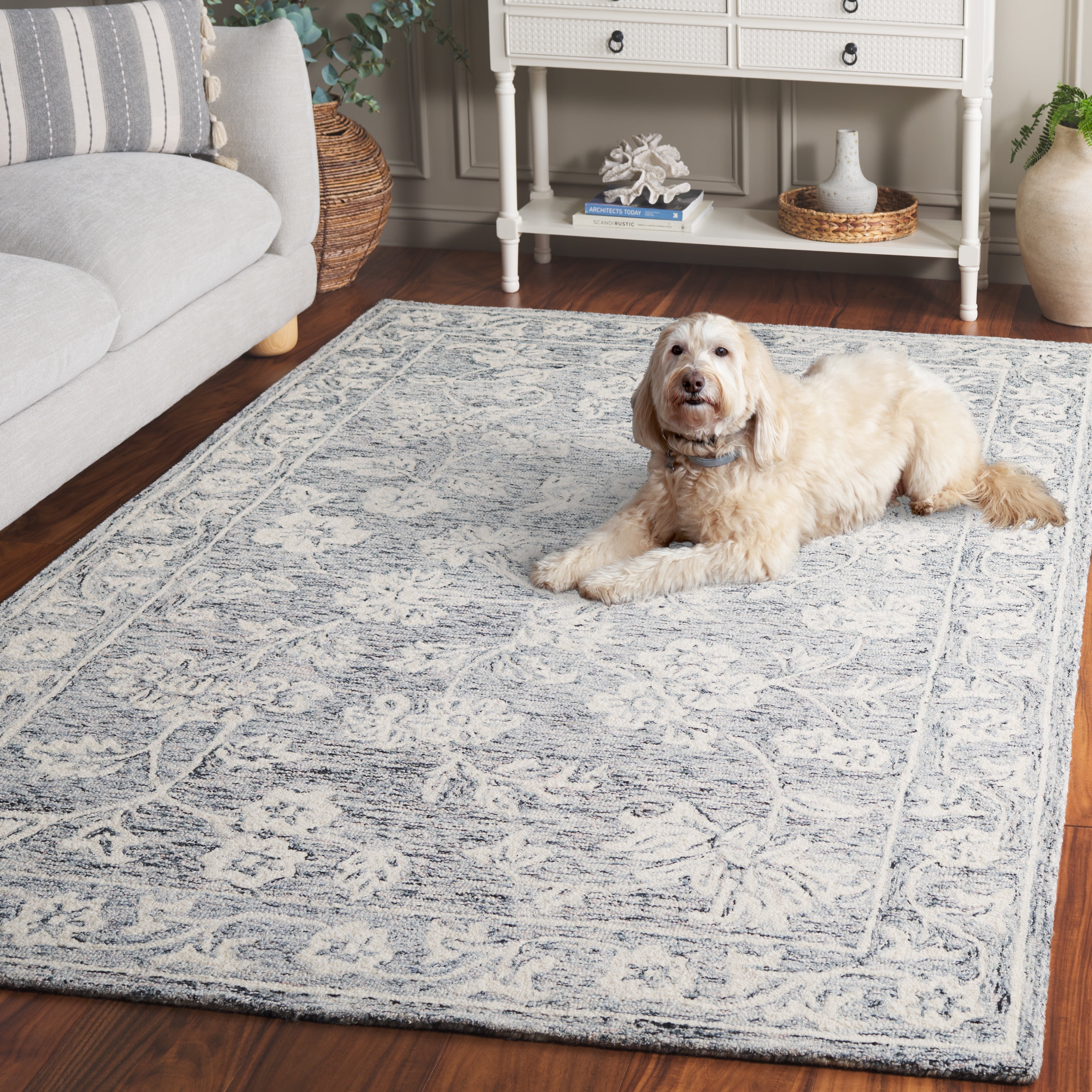 SAFAVIEH Capri Serenity Floral Wool Area Rug, Blue/Ivory, 4' x 6'