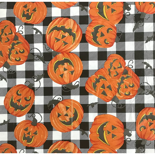Không gian tiệc Halloween của bạn sẽ thật đặc biệt với chiếc khăn trải bàn Halloween Tablecloth này. Với những hình ảnh và ký hiệu kinh dị được in sắc nét trên nền vải đen tối, nó sẽ mang đến không khí ngày lễ rùng rợn nhưng không kém phần vui nhộn.