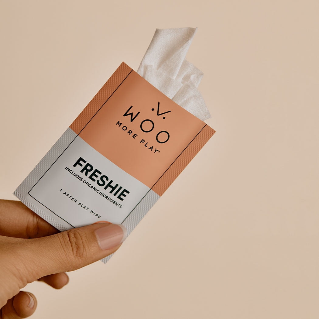Woo More Play Freshies: All-Natural Feminine Intimate Wipes - 20 pack