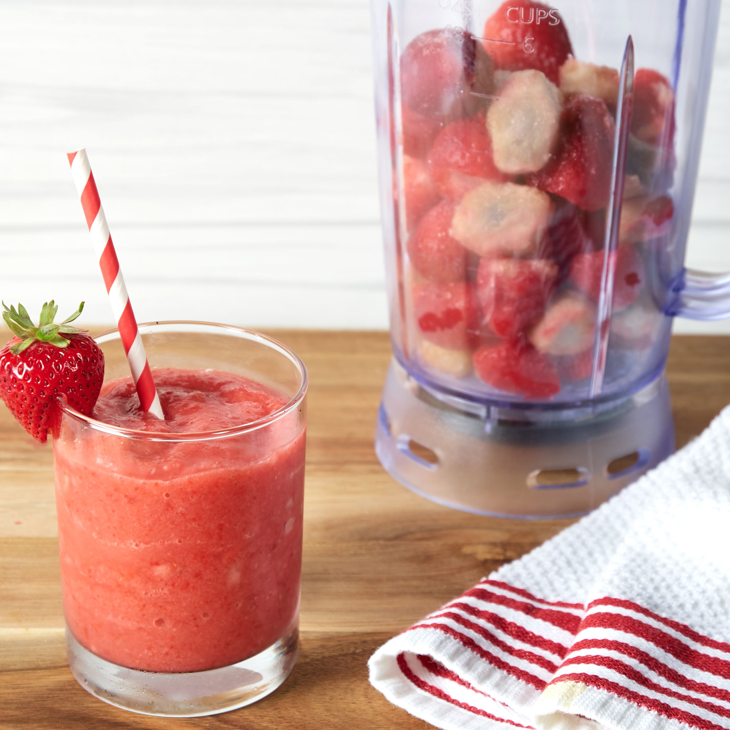 Great Value Organic Whole Strawberries, 10 oz (Frozen)