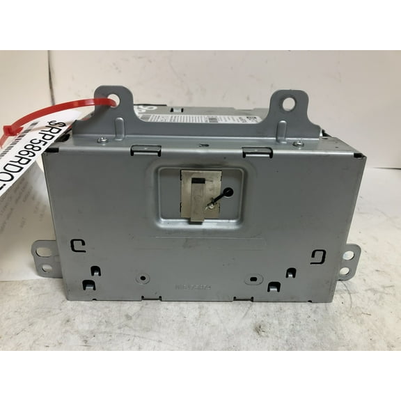 Pre-Owned 16 Chevrolet Equinox AM FM MP3 Player Radio Receiver OEM LKQ - Verify Specific Vehicle Fitment In Description - (Good)