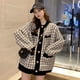 thumbnail image 2 of Chaqueta tipo suéter de manga larga con cuello en V y botones de estilo coreano elegante para otoño e invierno, combina con todo, simple y elegante para mujer, 2 of 5