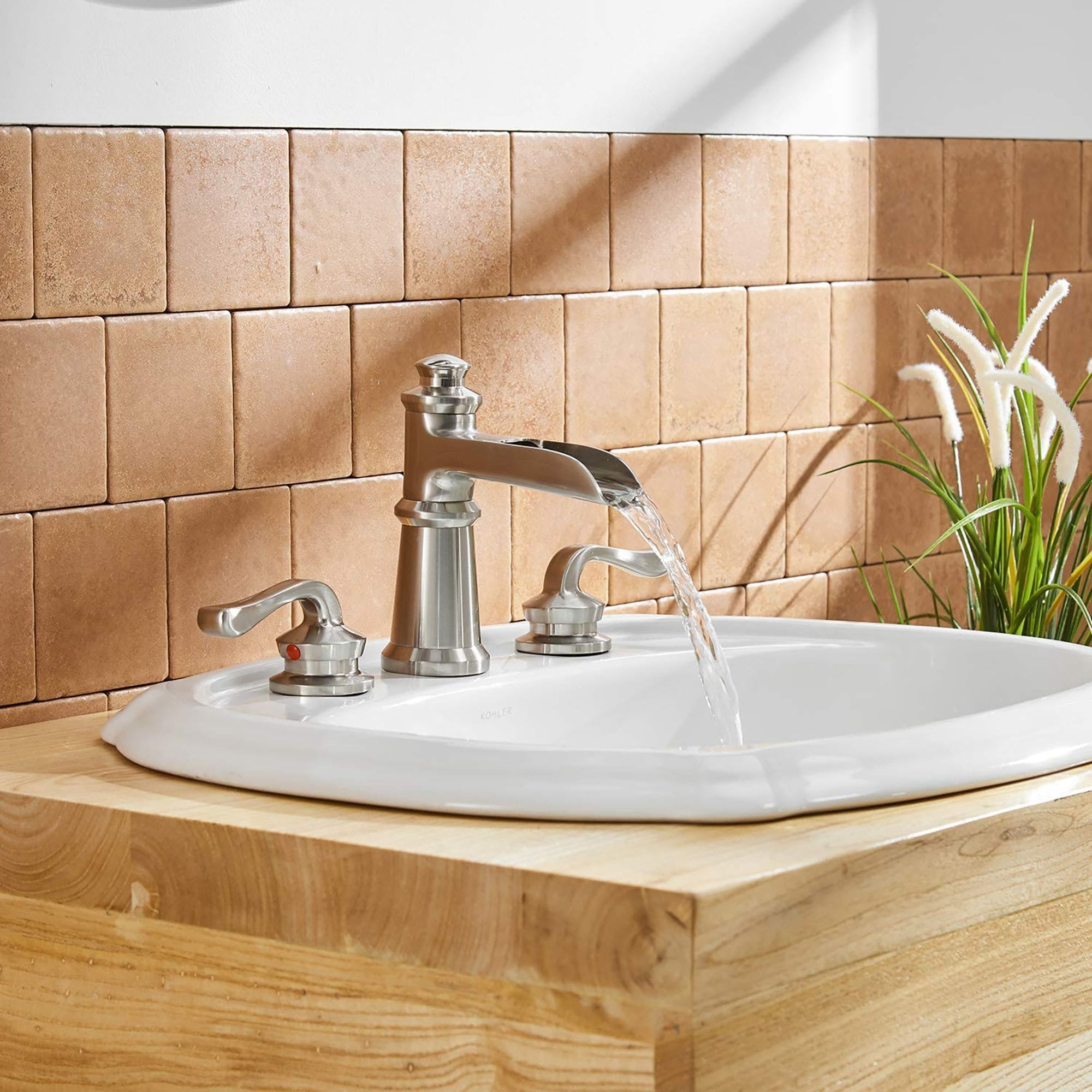 瀑布3 Waterfall 3 Holes Two Handle Bathroom Sink Faucet with Drain
