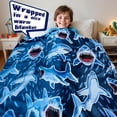 thumbnail image 2 of Manta BORORO que brilla en la oscuridad con forma de tiburón, 127 x 152 cm, para niños, 2 of 6