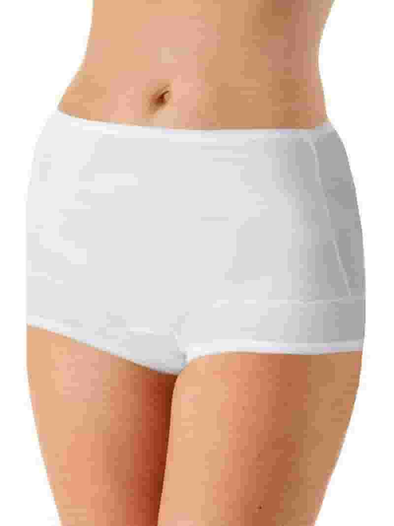 Le Mutandine Delle Belle Donne Con Un Tovagliolo Sanario Su Fondo Lilla Image132714516 - Foto 9