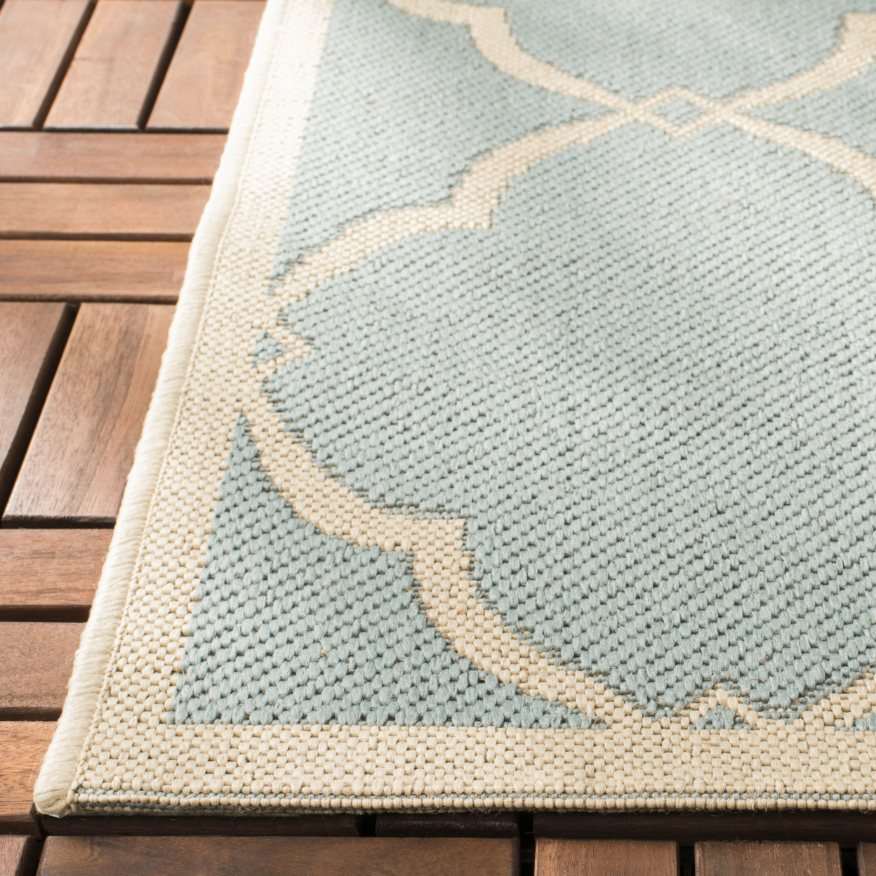 SAFAVIEH Beach House Nick Indoor/Outdoor Area Rug Aqua/Cream, 6'7" x 6'7" Square