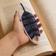 thumbnail image 4 of Nestingho 2Ud De Pluma Azul De Fieltro Suave Bordado Para Lectores Y Regalo Literario, 4 of 6
