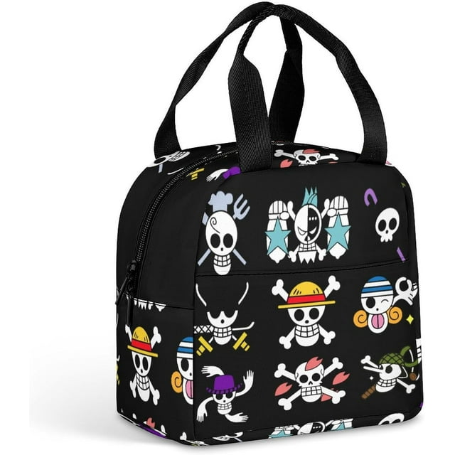 One Piece Sac à Lunch Anime pour Femmes et Hommes, Présentant un design Isolé Noir avec des Motifs Colorés de Crâne et d'Os Croisés Inspirés de l'Anime. Ce Sac Fourre-Tout à Lunch Thermique Réutilisable a une Fermeture Éclair, des Poignées Noires Robustes et un Intérieur Spacieux Doublé de Papier D\'aluminium de Qualité Supérieure pour une Isolation Durable. Convient au Travail, à l'École, aux Pique-Niques Ou au camping, Il Peut Aussi Servir de Trousse de Maquillage Ou de Sac de Rangement. Conçu pour la Durabilité et la Polyvalence.