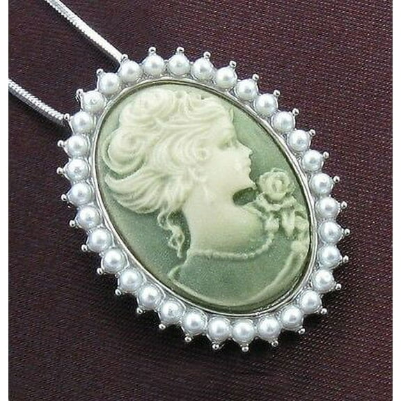 Pearl Like Green Design CAMEO Necklace Chain Pendant Silv Antique Vintage Style