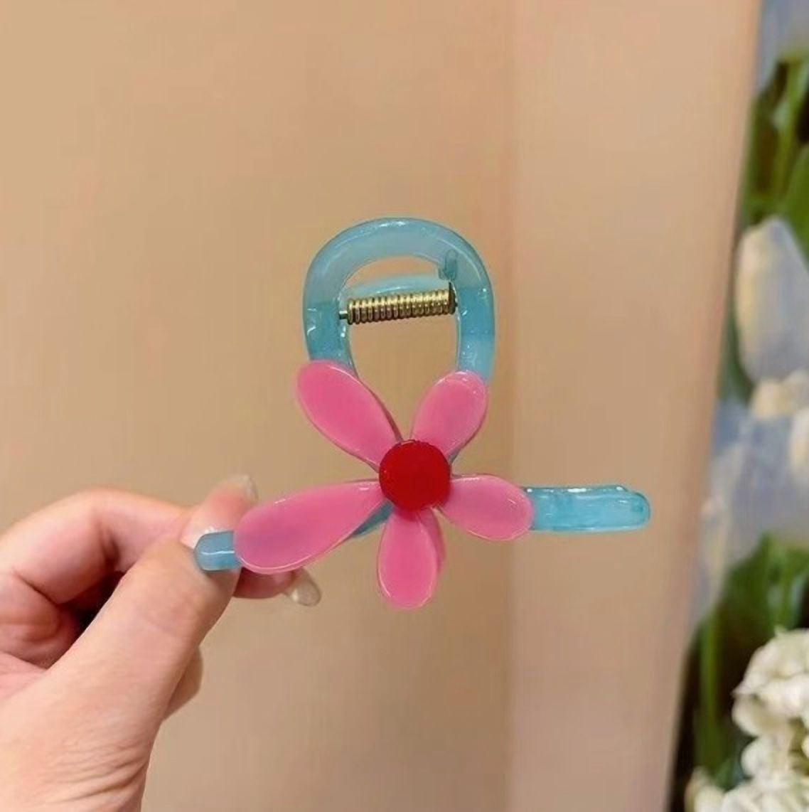 3-Pack Medium Sunflower-Shaped Shark Clips for Thick Hair - Elegant and Versatile Hair Accessories