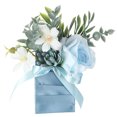 Sophisticated and Elegant Groom‘s Boutonniere The Perfectly Stylish