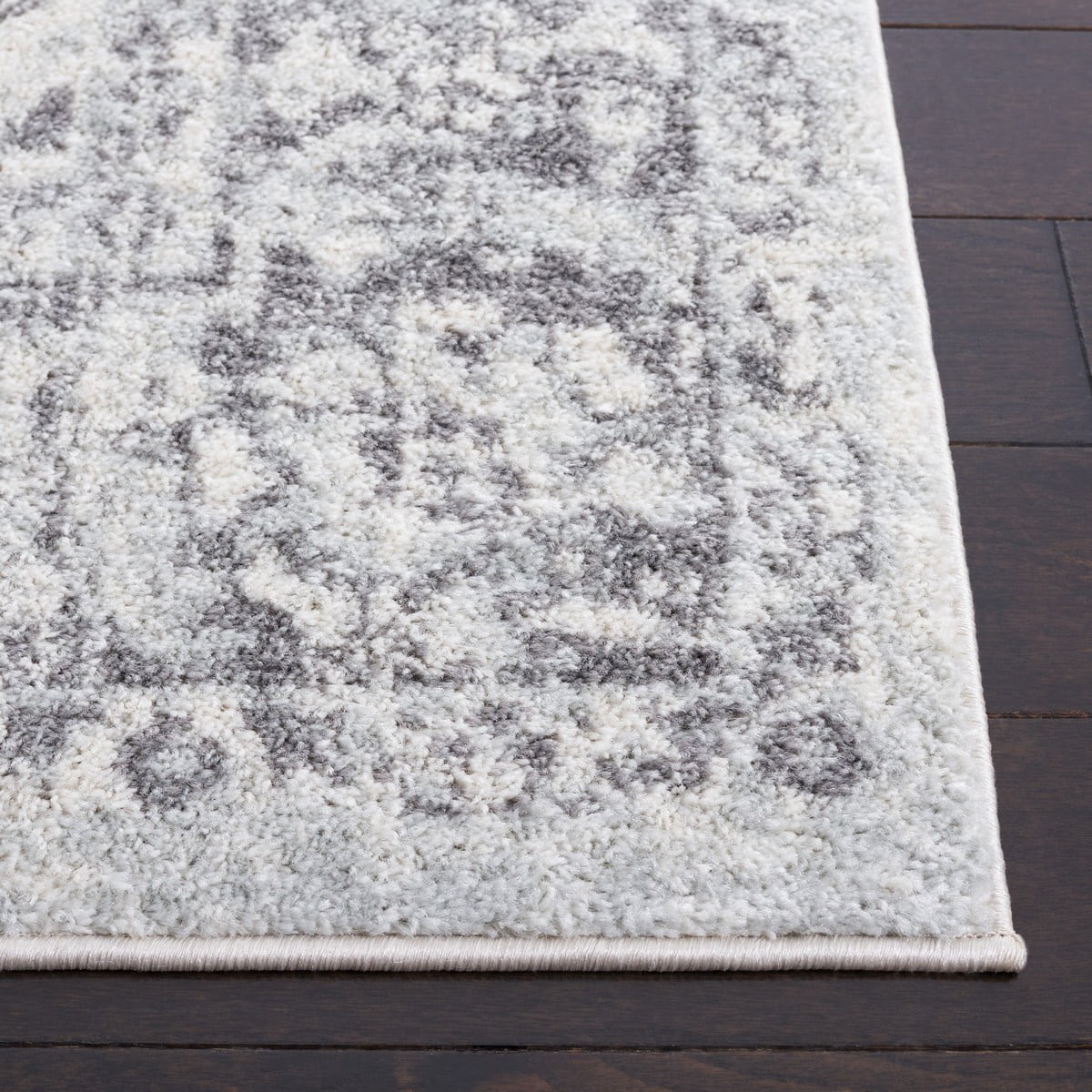 SAFAVIEH Tulum Chao Traditional Area Rug, 4' x 6', Ivory/Grey