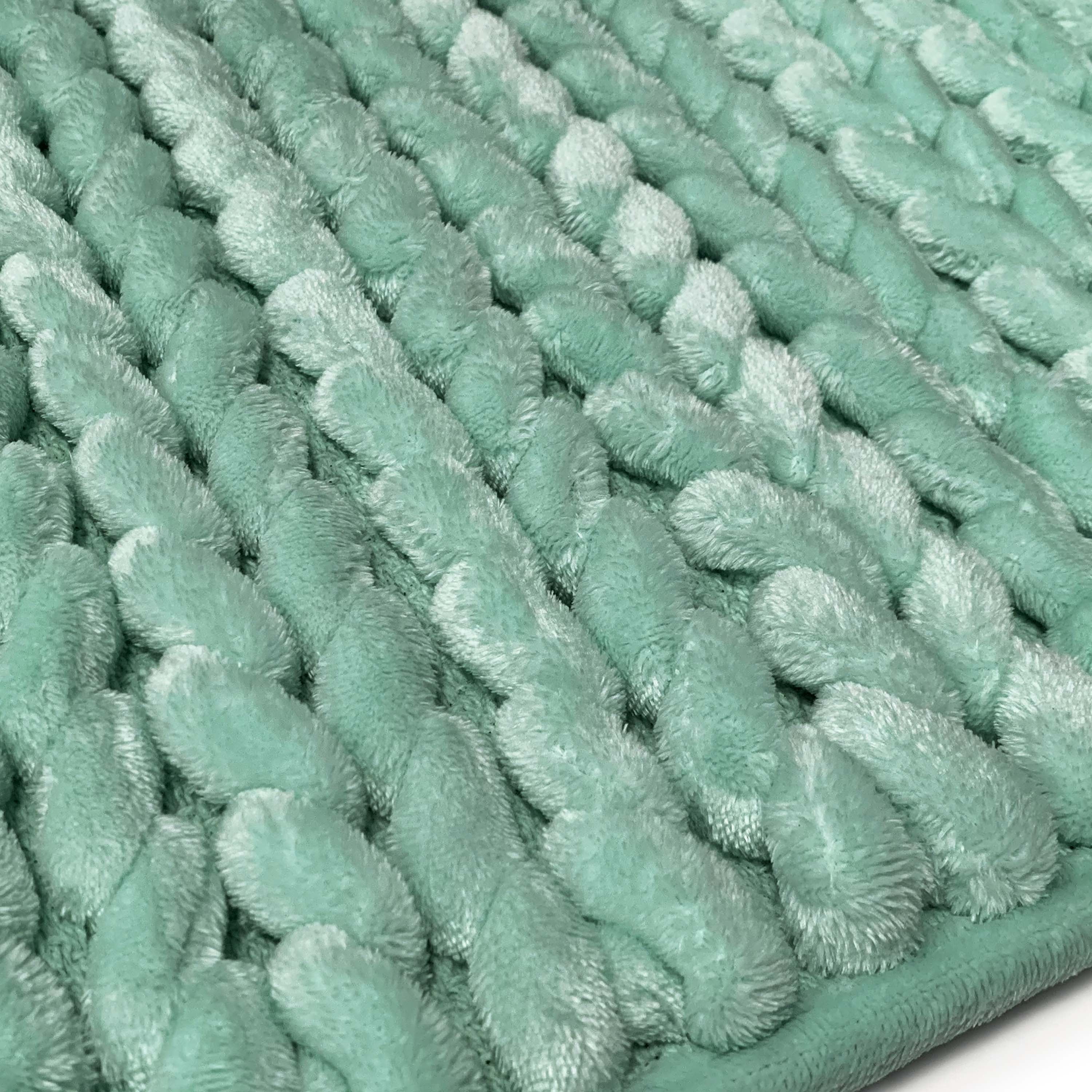 Thick & Plush Braided Bath Rug, Aquifer, Charcoal-Infused Memory Foam with GripTex Skid Resistant Base, 17" x 24", Better Homes & Garden