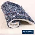 thumbnail image 5 of Methold Almohadilla para mascotas, cama para mascotas de terciopelo Coral, estera portátil Reversible suave y cálida para animales Suministros para perros, 5 of 5