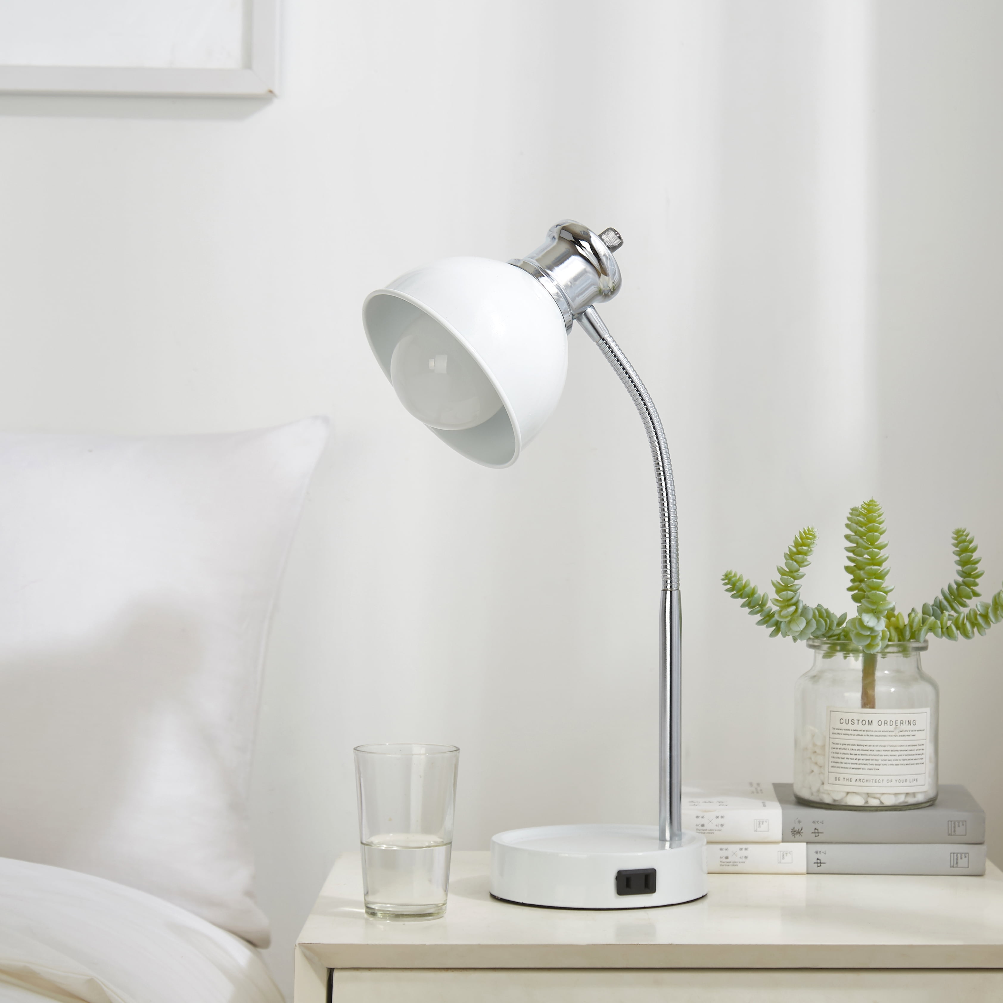 Urban Shop Charging Two Tone Lamp with Catchall Base, Silver