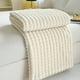 thumbnail image 4 of Manta suave de forro polar para sofá y cama: acogedora manta de microfibra para adultos, cálida manta decorativa para sofá, sala de estar y viajes., 4 of 6
