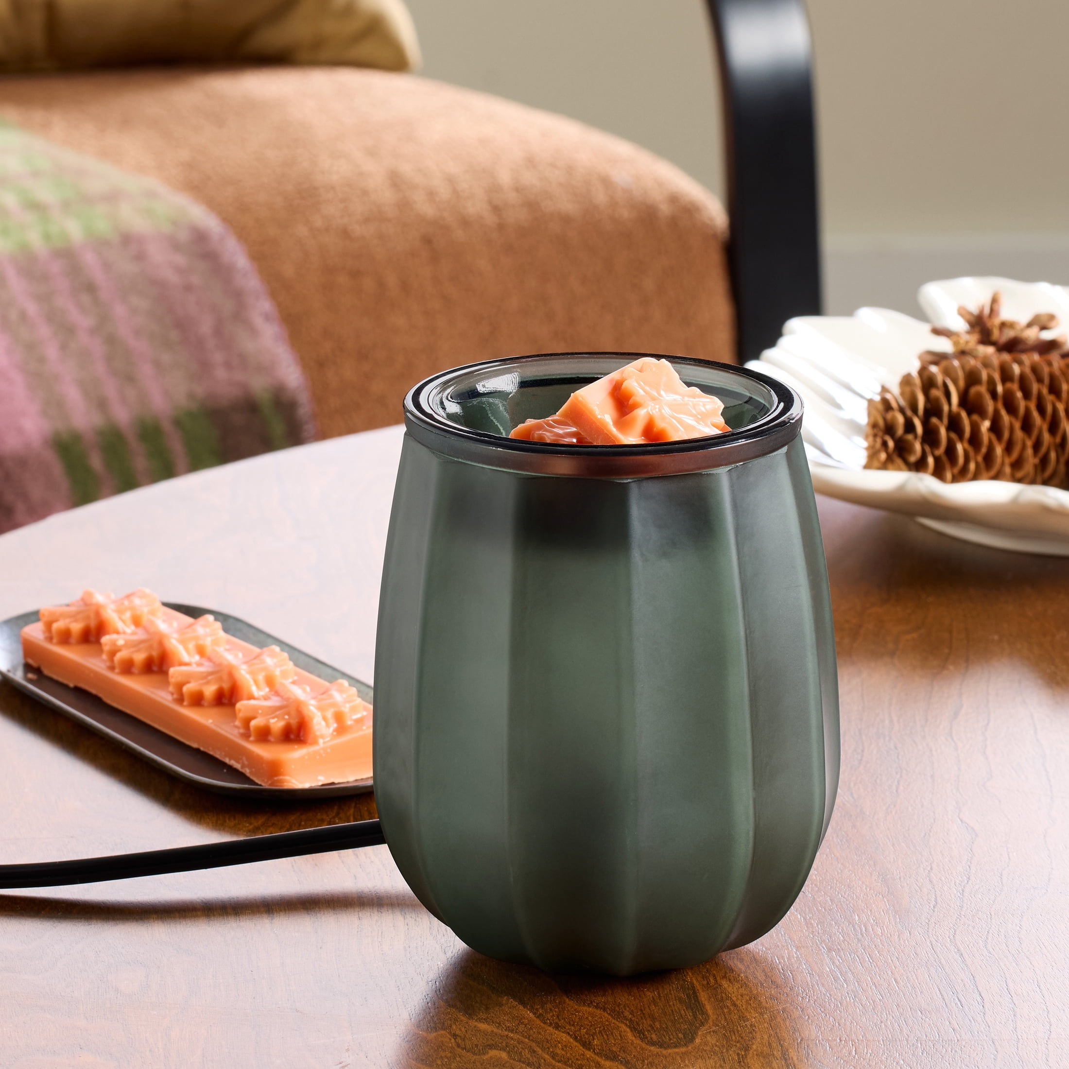 Better Homes & Gardens Green Soft Facet Wax Melt Warmer with Wax Melts, 2 Piece Gift Set