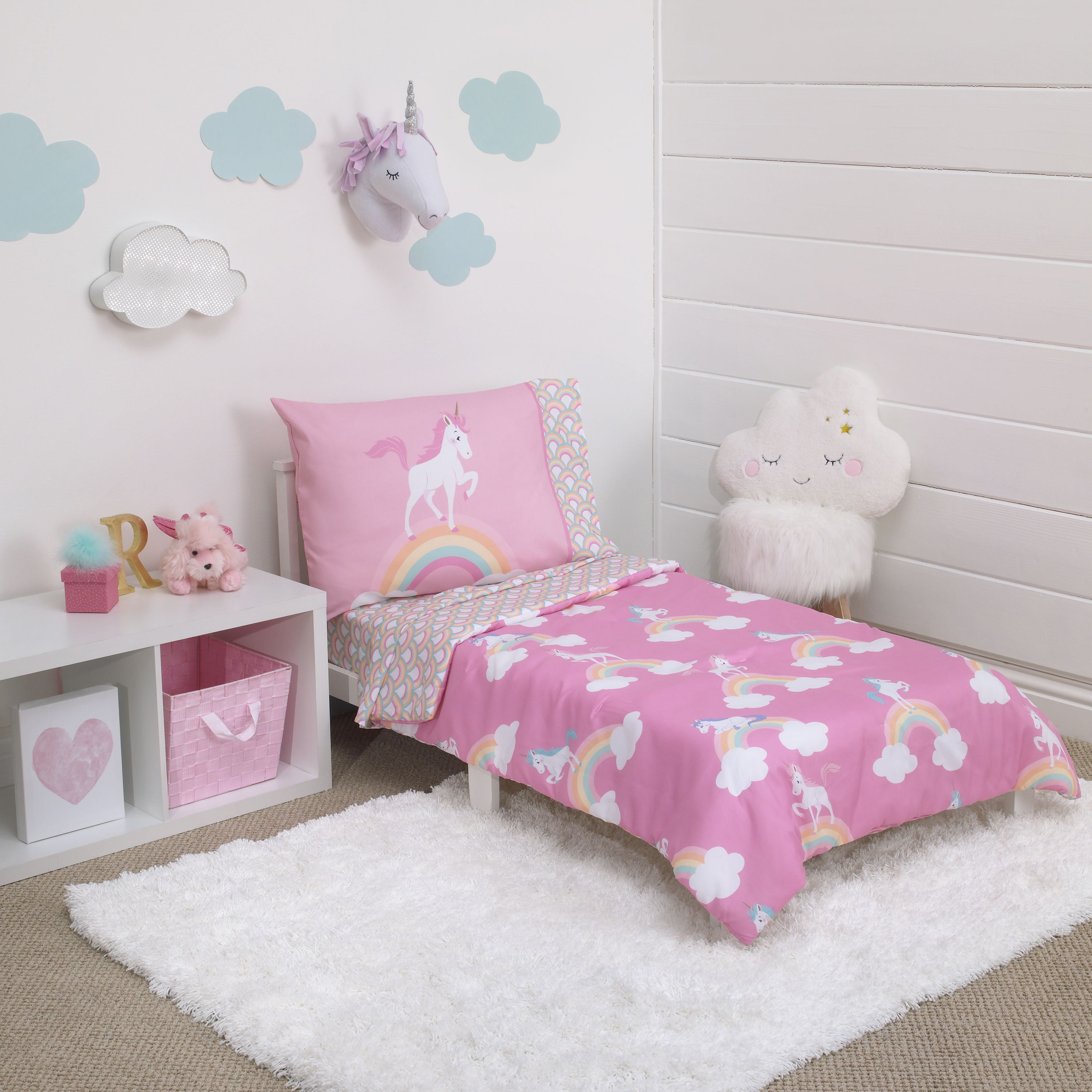 Кровать единорог. Кровать Единорог для девочки. Комната с единорогами для девочек. Интерьер детской для девочки с единорогом. Розовая комната с единорогами.