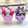 thumbnail image 2 of Nuevos bloques de construcción Sanrio Hello Kitty Kuromi Pochacco Cinnamoroll cono de helado modelo de empalme juguete adornos regalo, 2 of 4