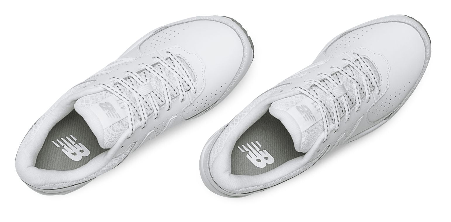 new balance women's 411v2