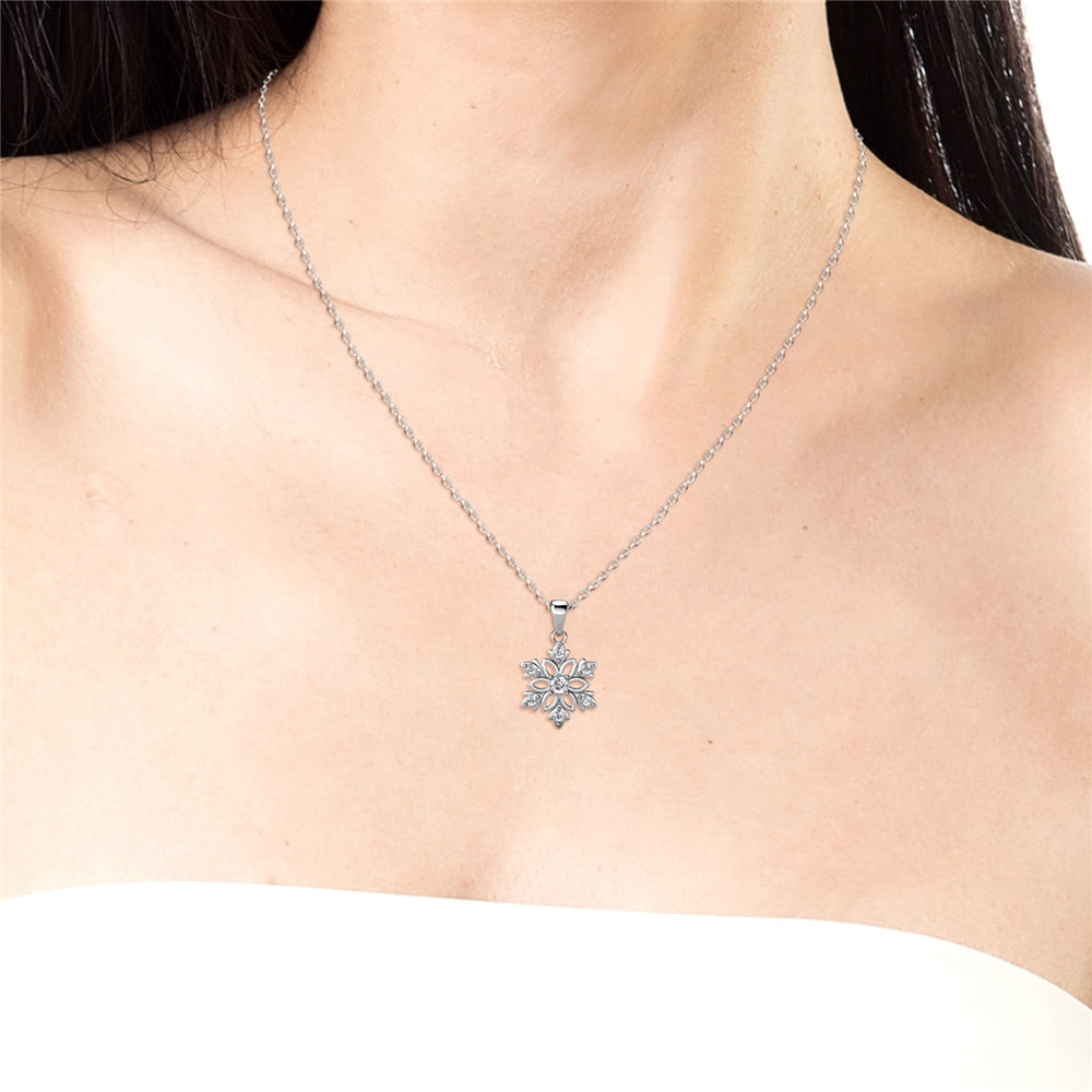 Pandora Sparkling Snowflake Pendant Necklace 392371C01 | Francis & Gaye  Jewellers