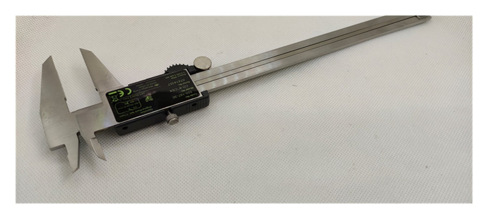 Digital Caliper LCD Vernier Calipers 8 inch 0-200mm 500-197-20 Caliper Electronic Measuring Tools Stainless Steel