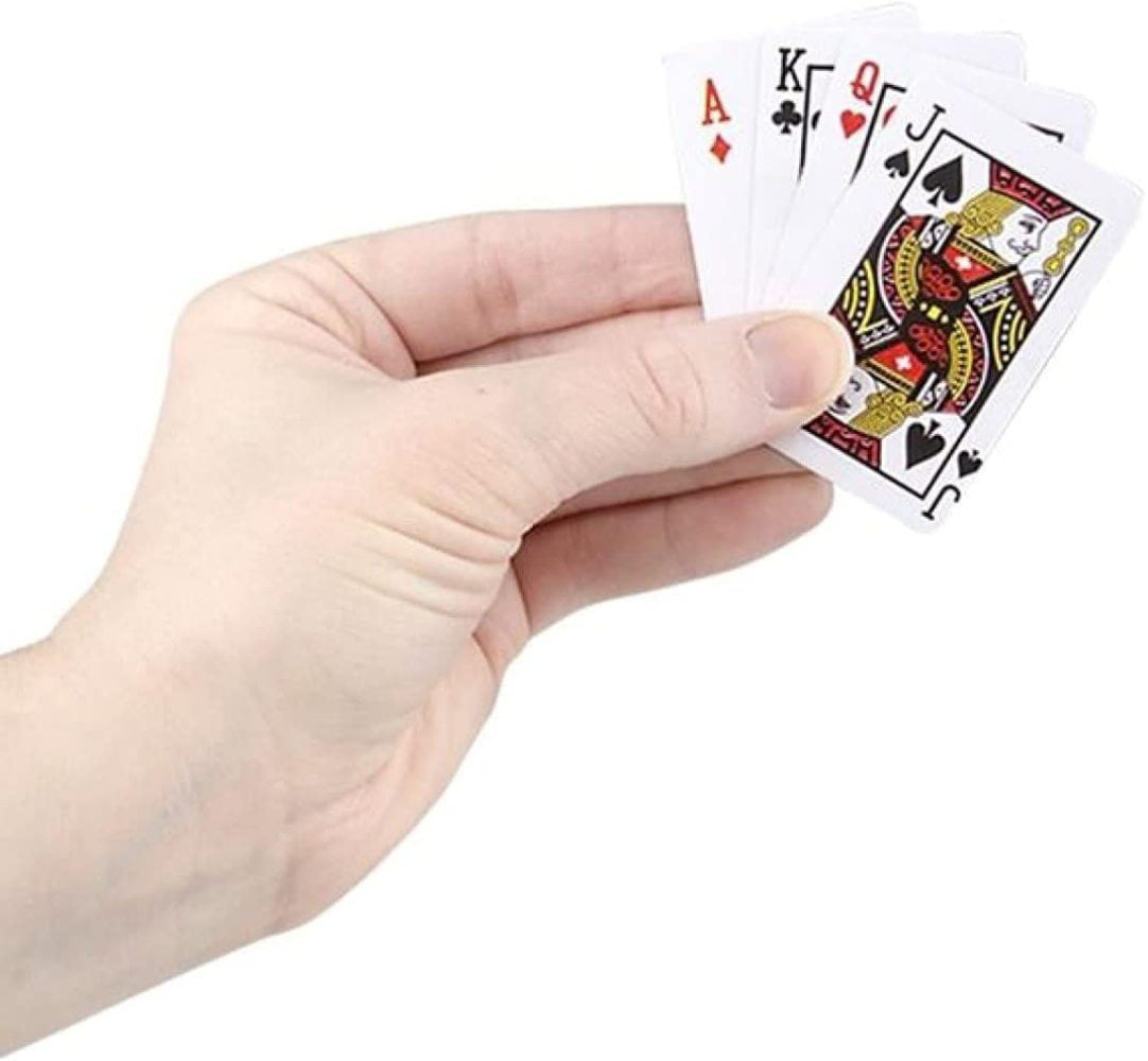 Worlds Smallest Pictionary Card Game 