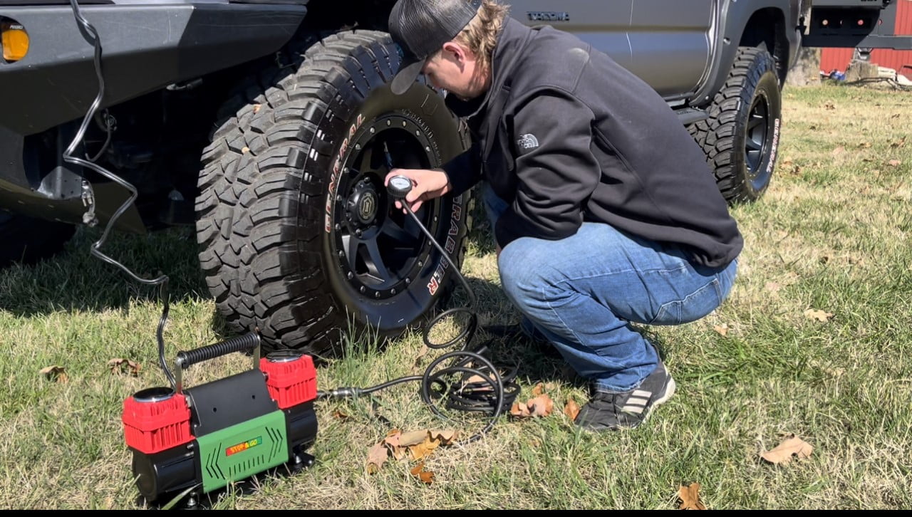 Stop & Go 12 Volt Dual Piston Tire Inflator
