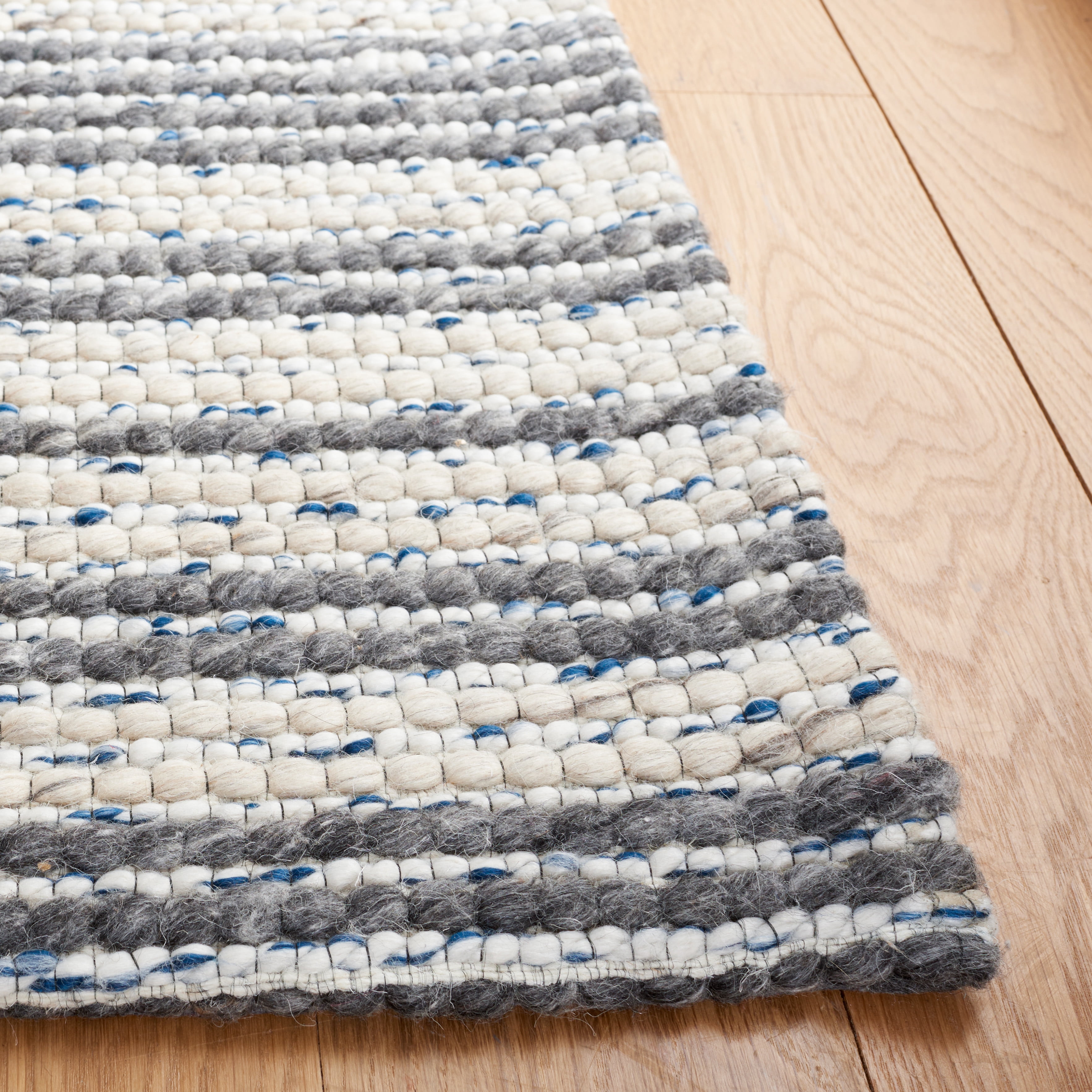 SAFAVIEH Marbella Neven Striped Area Rug, Ivory/Grey, 4' x 6'