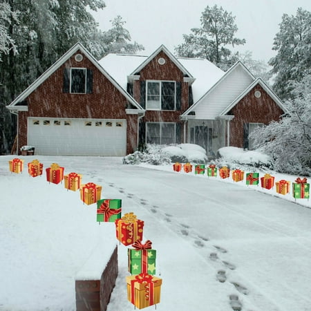 2k15 Christmas Present : Christmas Presents Pathway Markers - Set of 18 Flat Corrugated Plastic Decorations NOT LIGHTS Includes Stakes ()