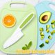 thumbnail image 2 of Cuchillo de cocina de madera Grusce para niños. El juego incluye un cuchillo de madera seguro para niños, cuchillo de plástico con bordes dentados, cortador de sándwiches y tabla de cortar., 2 of 8