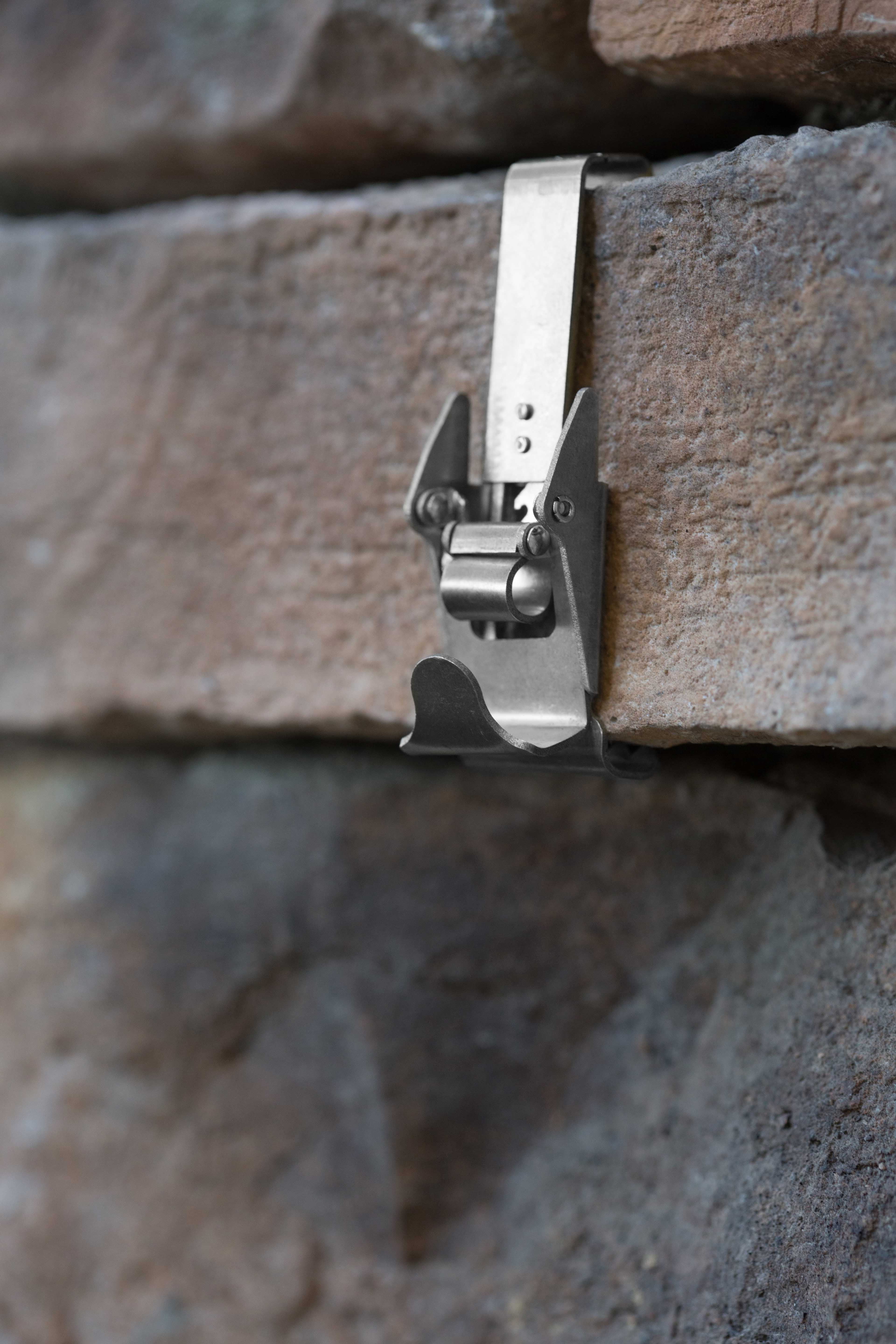 Hangman Indoor/Outdoor Brick Hook