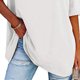 thumbnail image 3 of Camiseta blanca holgada de cuello redondo con hombros caídos y estampado de letras moderno para mujer, 3 of 5