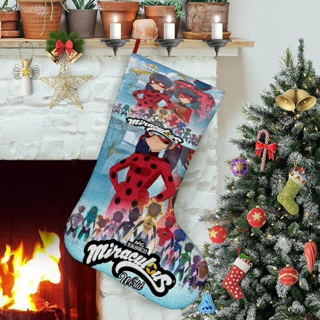 MIRACULOUS-ladybug Tema: Calcetines de Navidad, fino lino blanco para colgar en escaleras y chimenea, decoración navideña para el hogar, regalo de Navidad. 54cm × 38cm