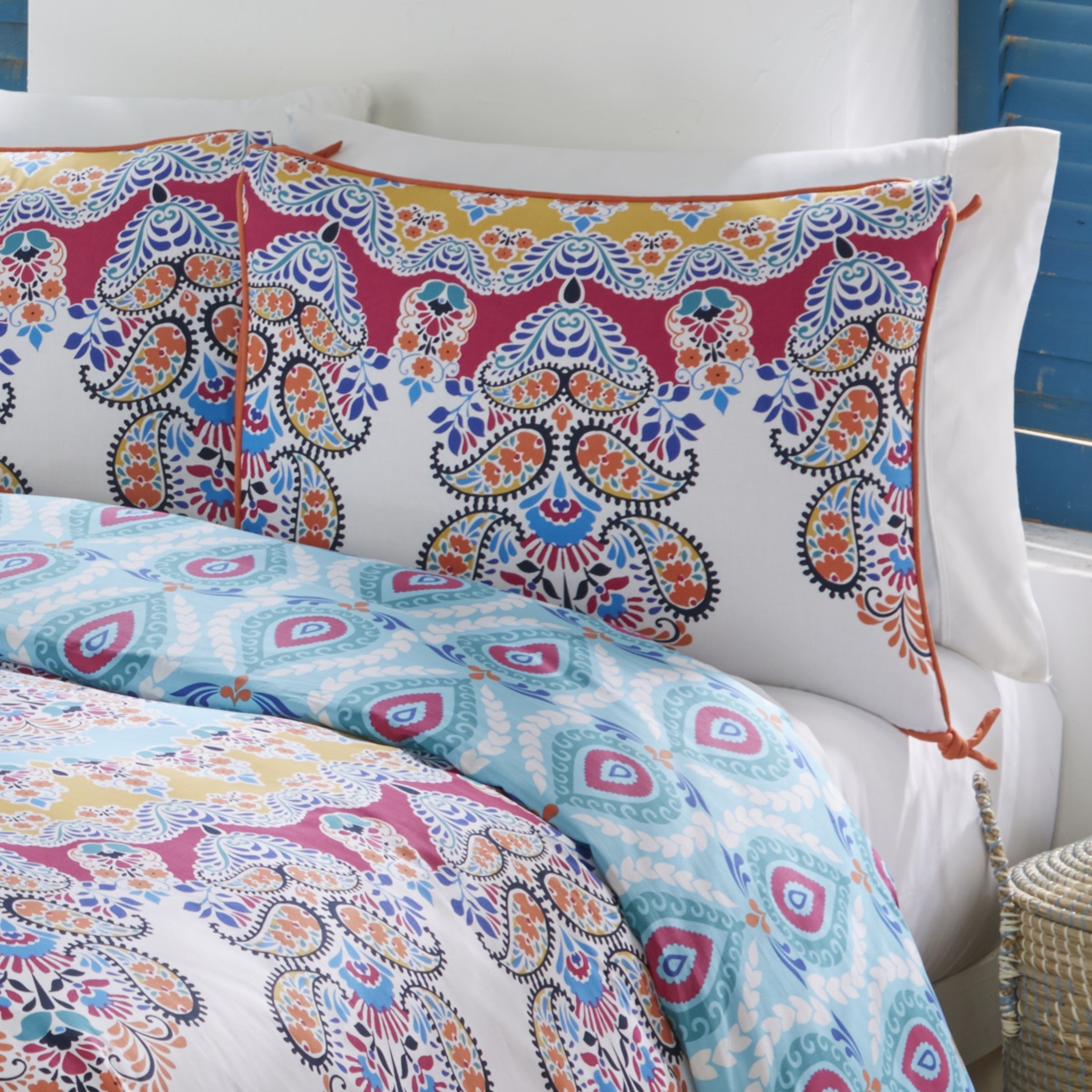 Ellery Homestyles Boho Boutique Gypsy Rose 3 Piece Reversible Comforter