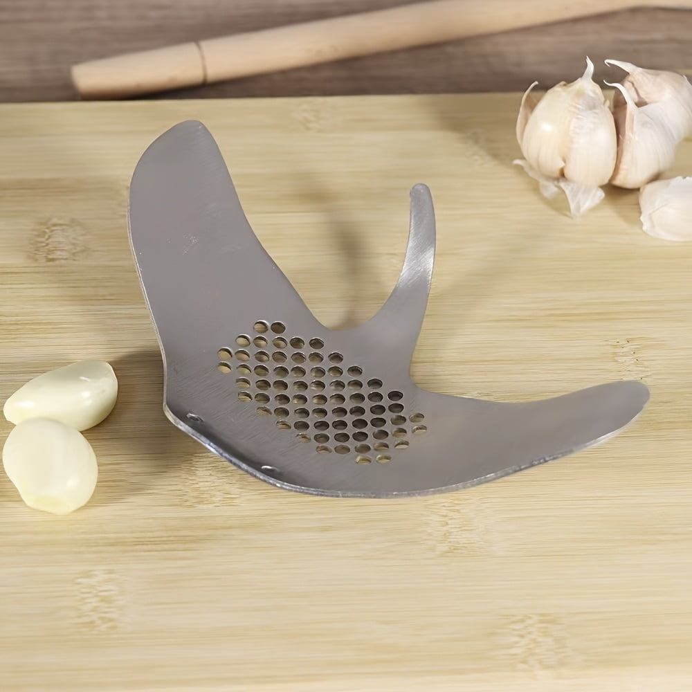 Stainless steel curved garlic press manual garlic pounding artifact creative kitchen garlic grinding tool household gadgets
