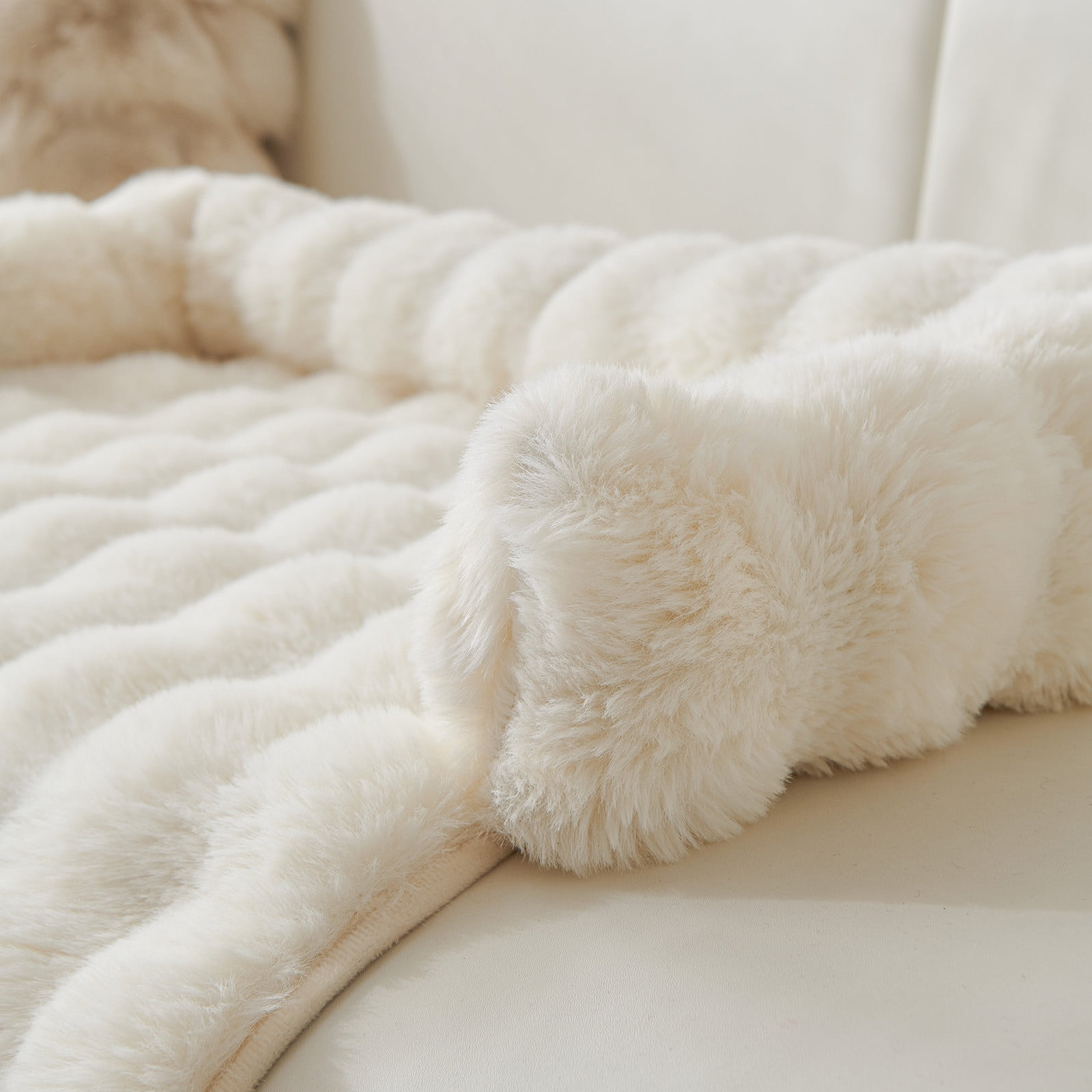 Calming Pet Bed Mat for Couches - Ultra-Soft Fluffy Dog & Cat Sofa Protector, Anti- Furniture Cover with Washable Removable Layer â Fits Small to Large Pets