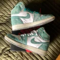 thumbnail image 1 of A i r-Jor-dan 1 Retro High Turbo Green 4.5Y - IN ORIGINAL BOX, ONLY WORN TWICE, 1 of 6