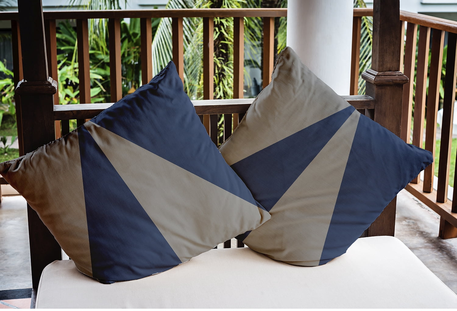20" x 20" Simply Daisy Prism Autum Polyester Indoor/Outdoor Pillow, Stone Blue Qty 1
