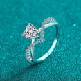thumbnail image 2 of Anillo de moissanita de 1 quilate con corazón de amor y mesón bañado en oro pt950 en plata esterlina, 2 of 5