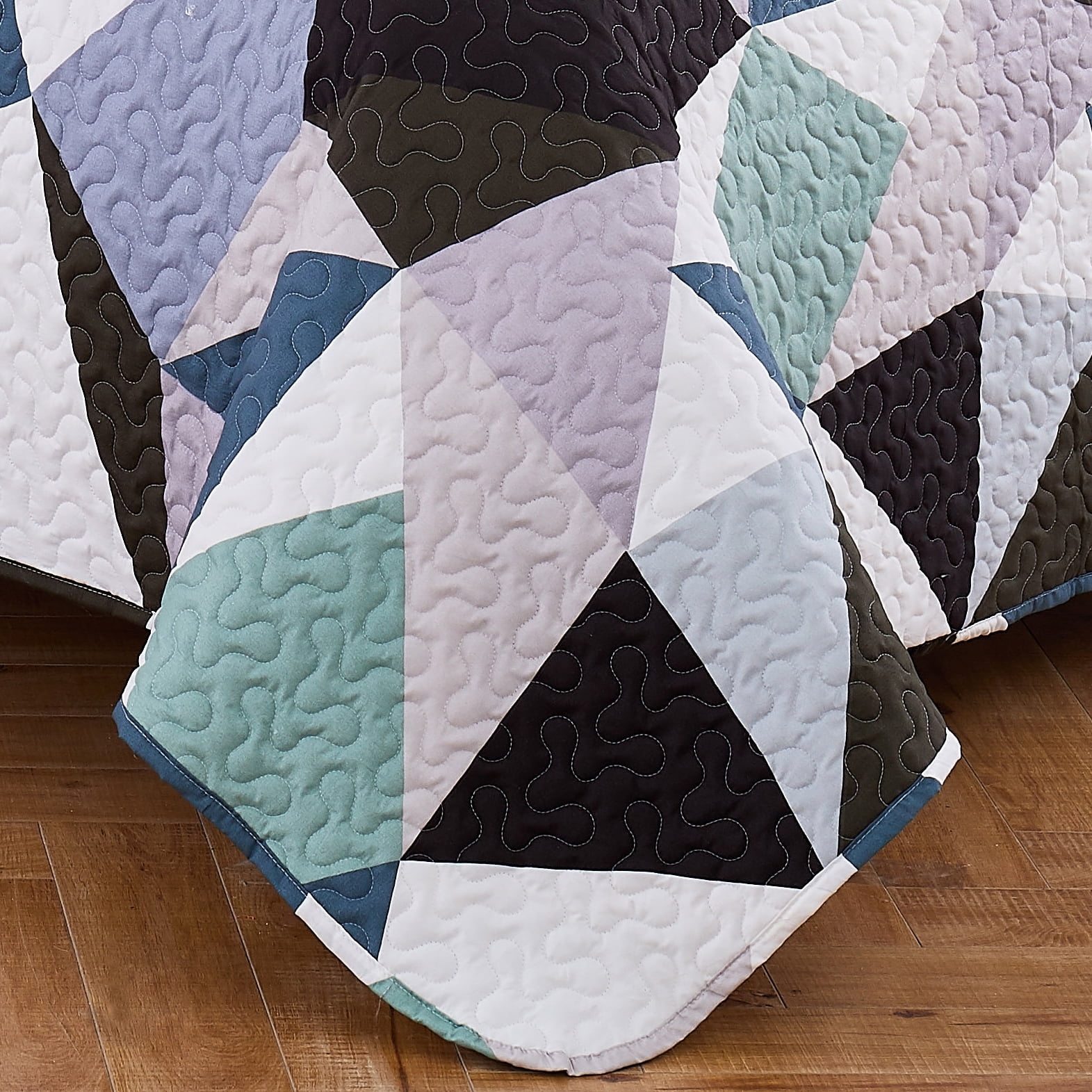 Triangle Geometric 3-Piece Quilt Set Full/Queen 76x86