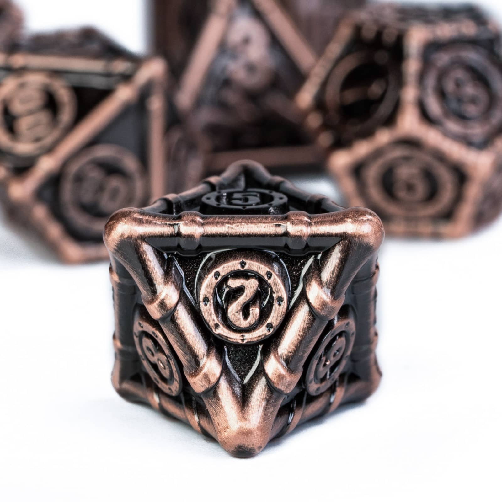 Cusdie 7 Pcs DND Metal Dice, Steampunk Style Polyhedral Dice Set, Metal Dice Set for Role Playing Game D&D Dice MTG Pathfinder